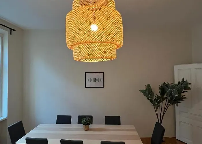 90 M2 Spacious With Free Parking Apartment Vienna