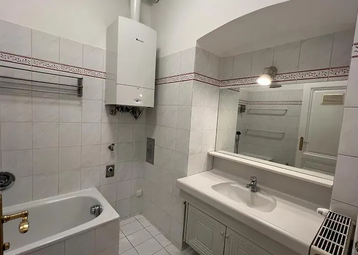 Apartment 90 M2 Spacious With Free Parking Vienna