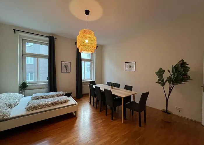 Apartment 90 M2 Spacious With Free Parking *